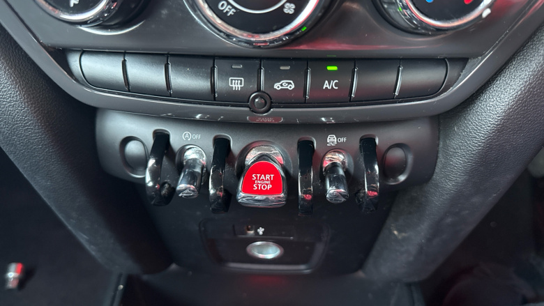 MINI Countryman 1.5 Cooper Classic 5dr Petrol Hatchback